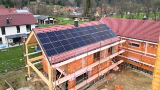 11kWp Aufdachleistung, 14kWh Stromspeicher, Notstromumschaltung