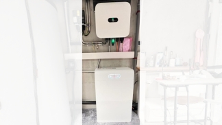 9kWp Aufdachleistung, 8kW Hybridwechselrichter, 14kWh Stromspeicher und Umbau Warmwasseranlage